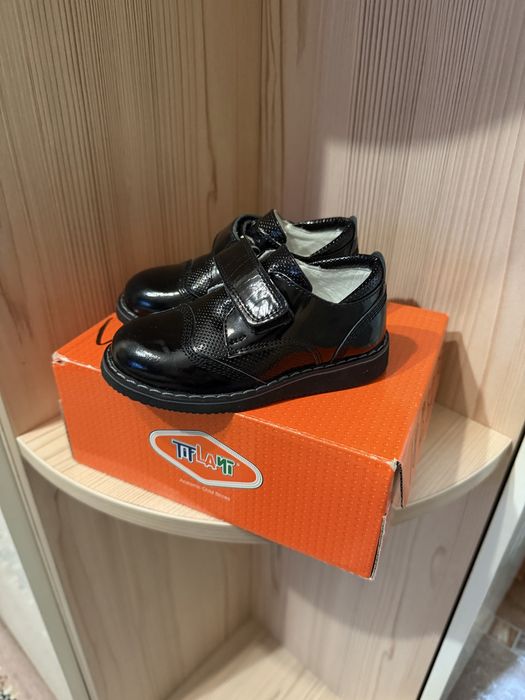 Продам туфельки на мальчика