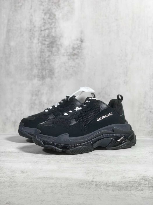 Adidasi Balenciaga Triple S Calitate Premium