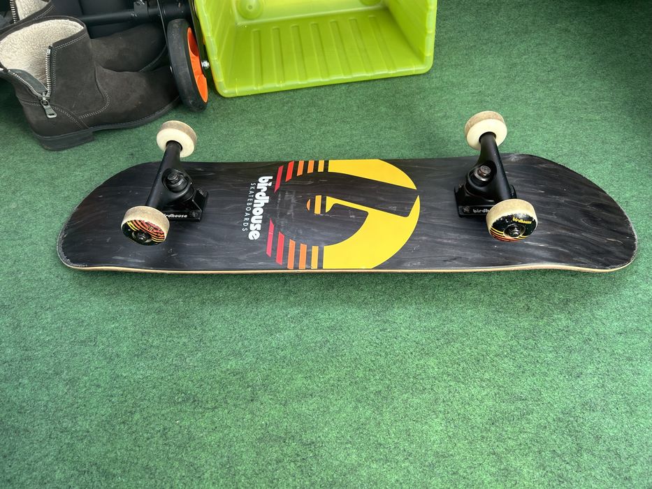 Skateboard Birdhouse