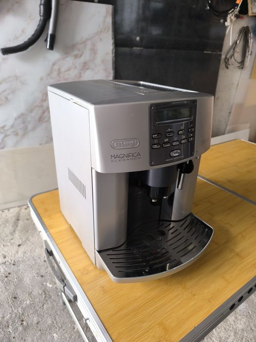 Кафе машина Delonghi