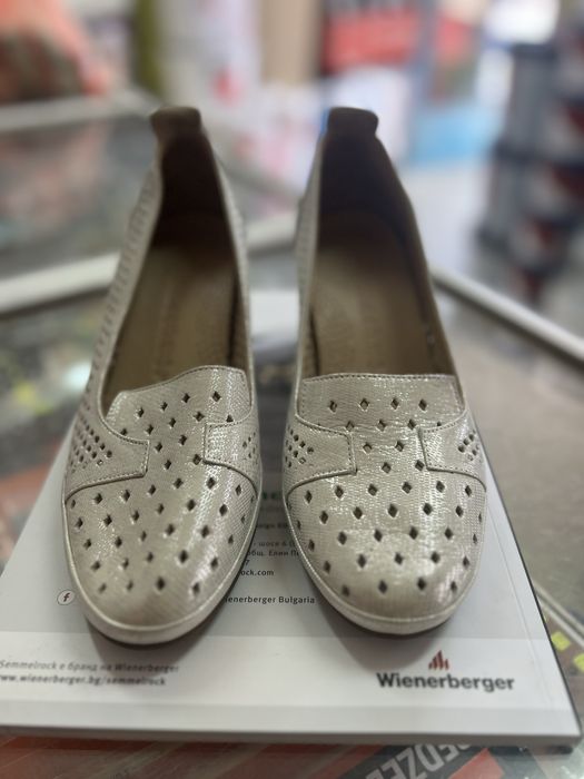 Нови дамски обувки,размер 38