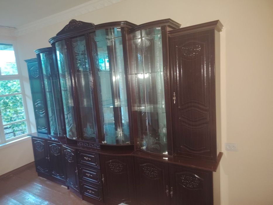 Stenka srochna sotiladi