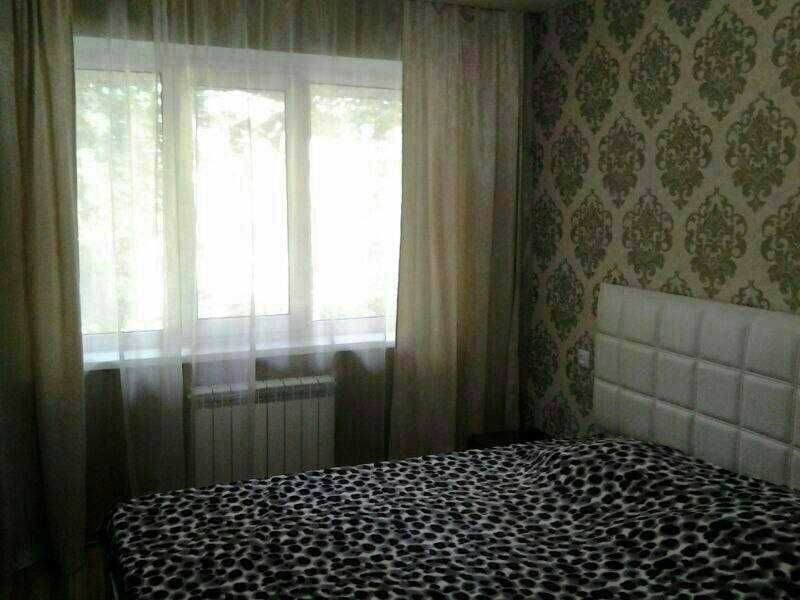 Ойбек , шота руставели 3 комнатная квартира 76м2 с большими комнатами