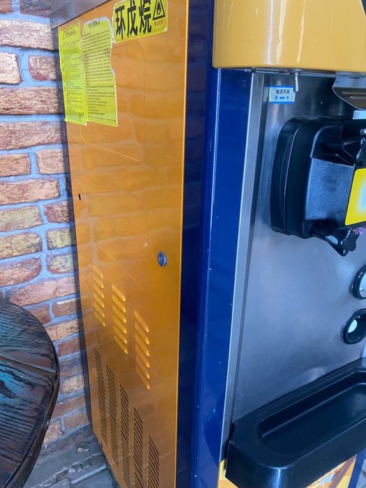 Продам два аппарата для наливного морожного