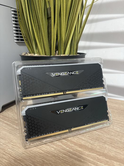 Рам памет DDR4 Corsair Vengeance RGB RS 16GB 3200MHz