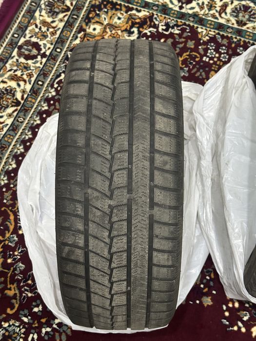 235/45R18 Ovation