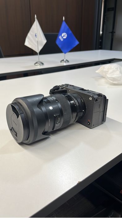 Продам объектив Sigma 18-35 f1.8 с адаптером на Sony