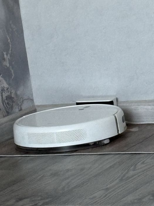 Продам робот пылесос