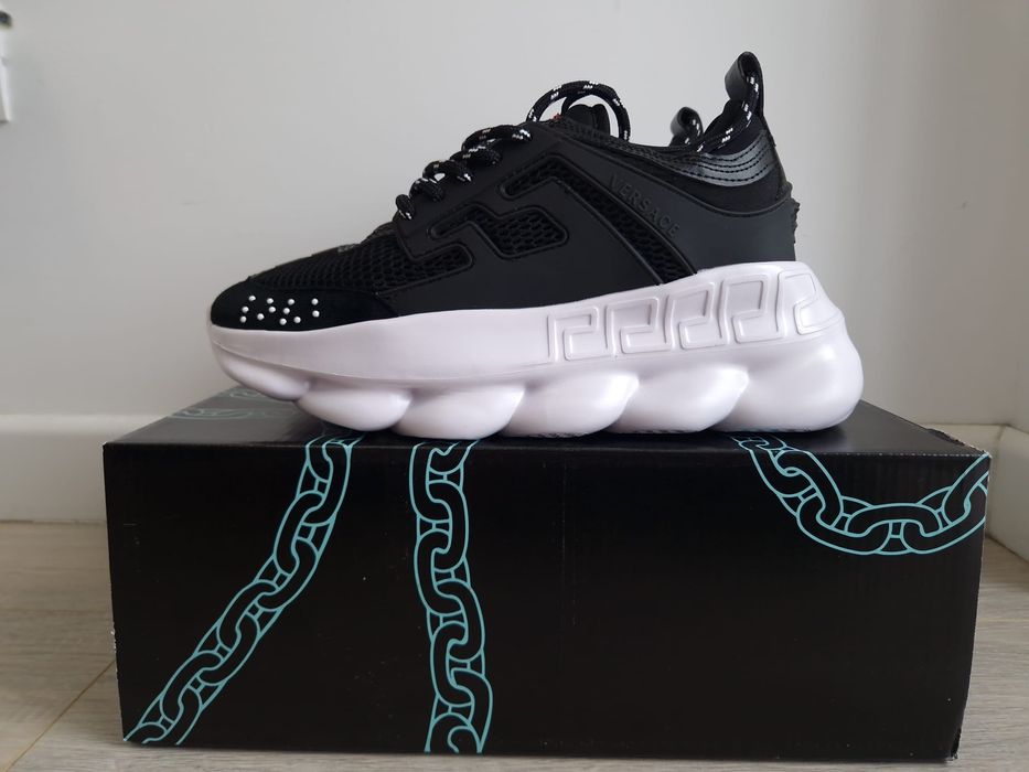 Vers.ace Chain Reaction alb/negru - Marimea 40 - Cadoul Ideal - Urgent