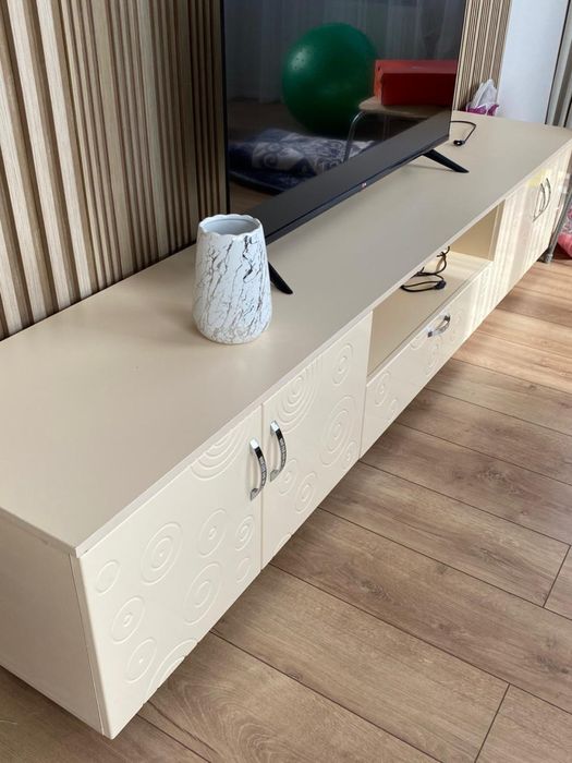 Тумба под телевизор