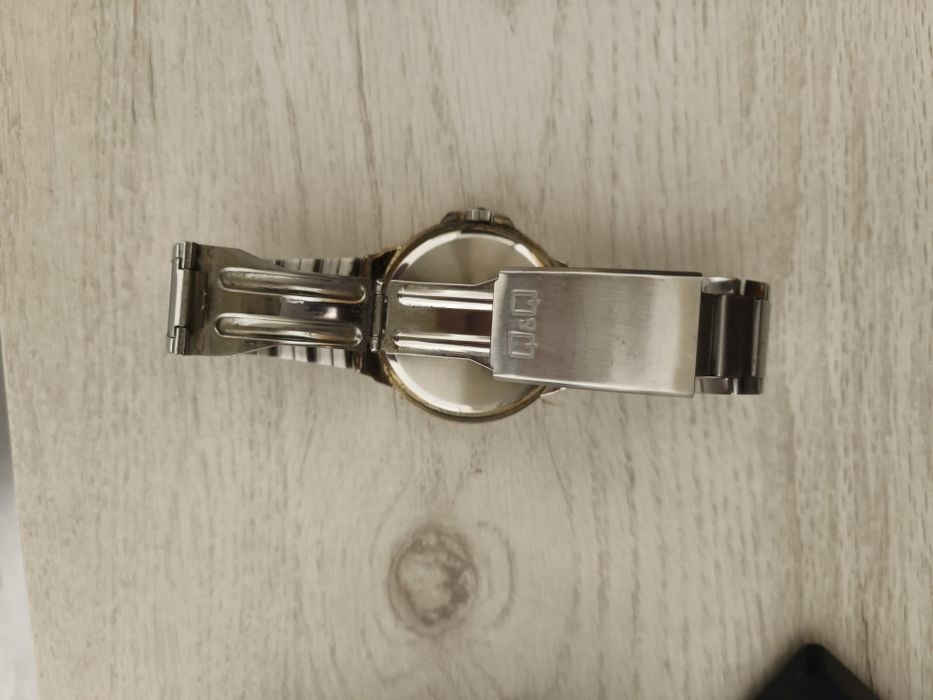 Vând ceas băieți Q&Q