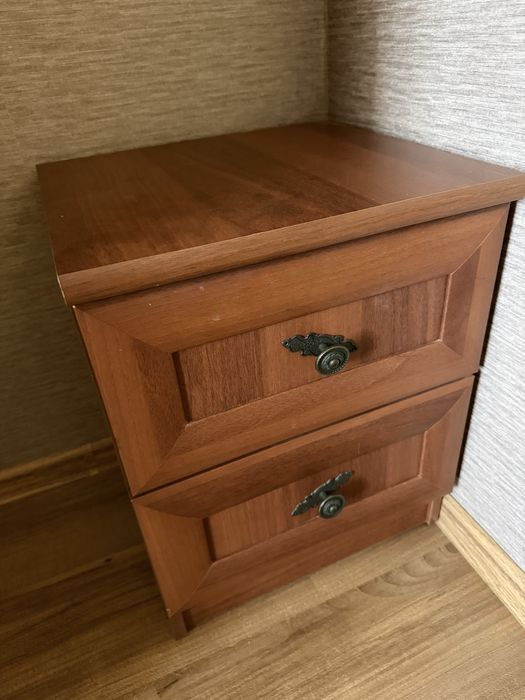 Продам спальный гарнитур