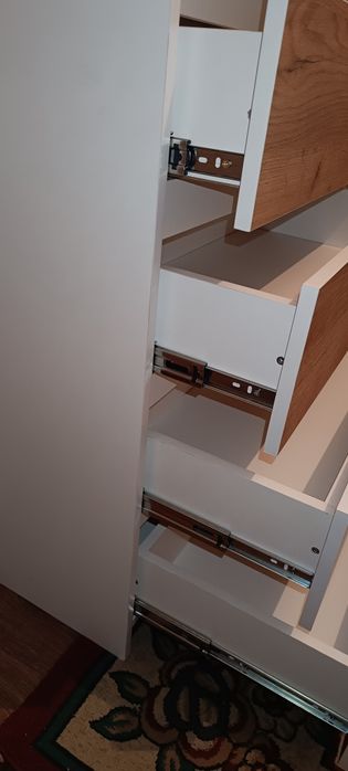 Продам новый удобный комод