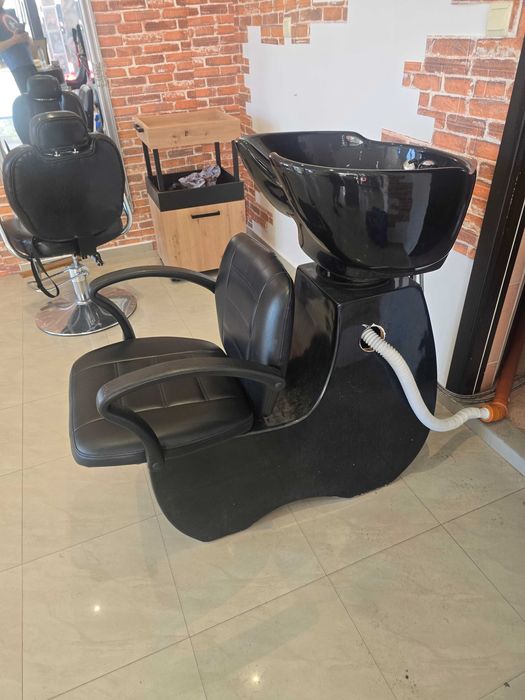 Измивна колона за фризьорски салон