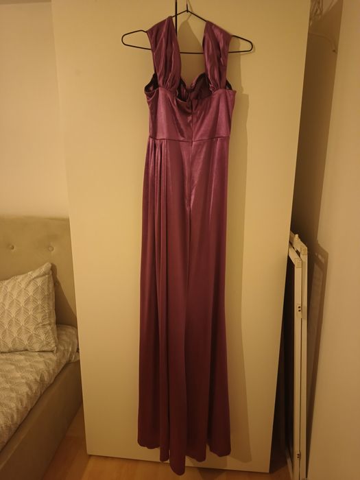 Vând rochii de seara  și de cununie civila  culoare alba ,