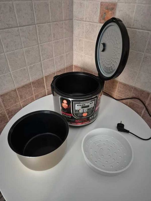Multicooker Redmond RMC-M22