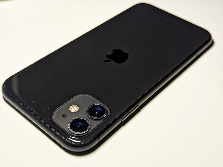 iPhone 11 space grey 128 Gb newerlocked 9/10