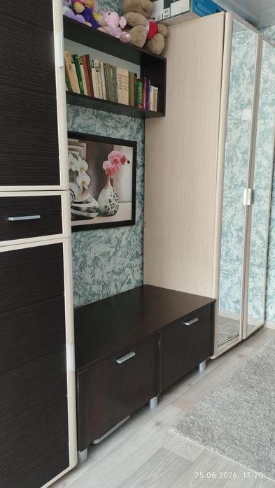 Продам двух спальную кровать, шкафы