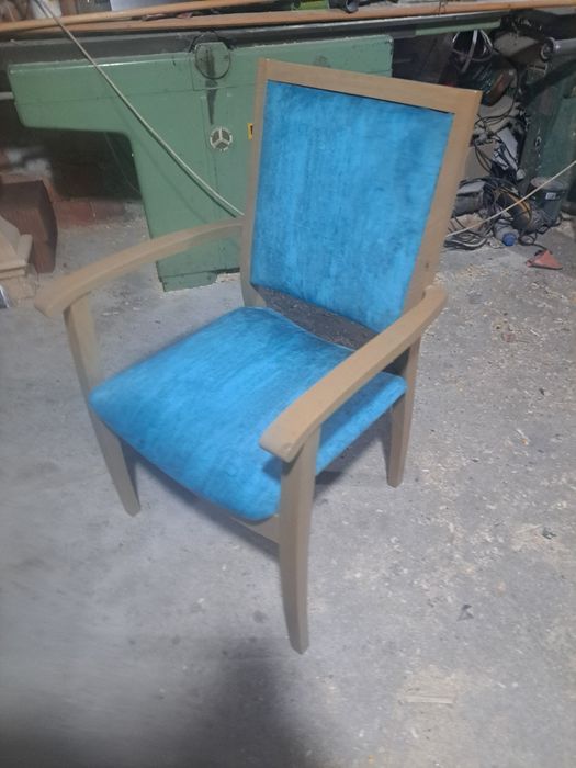 Scaun cu cotiere pt.cafenea