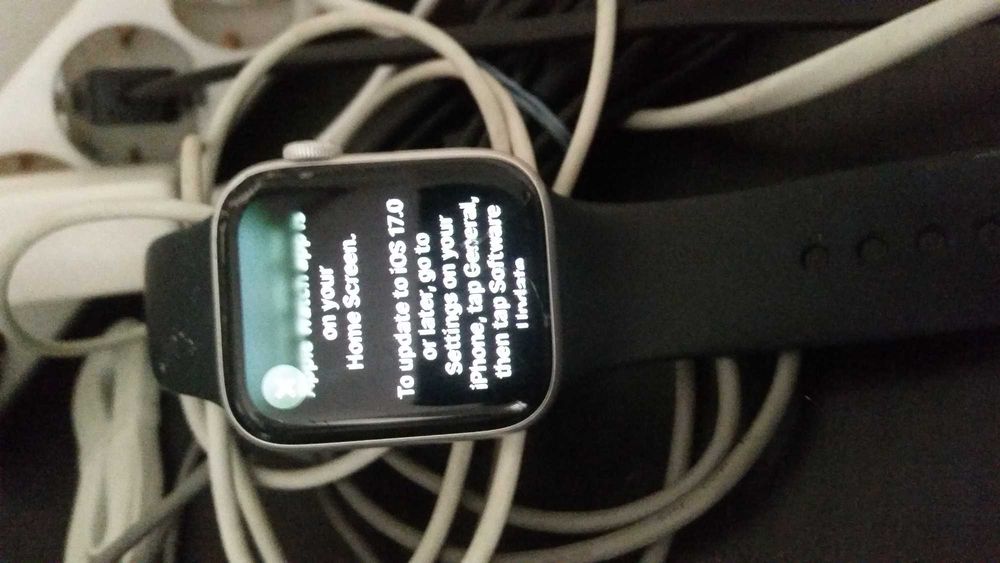 Apple Watch series 4 заключен, или за части