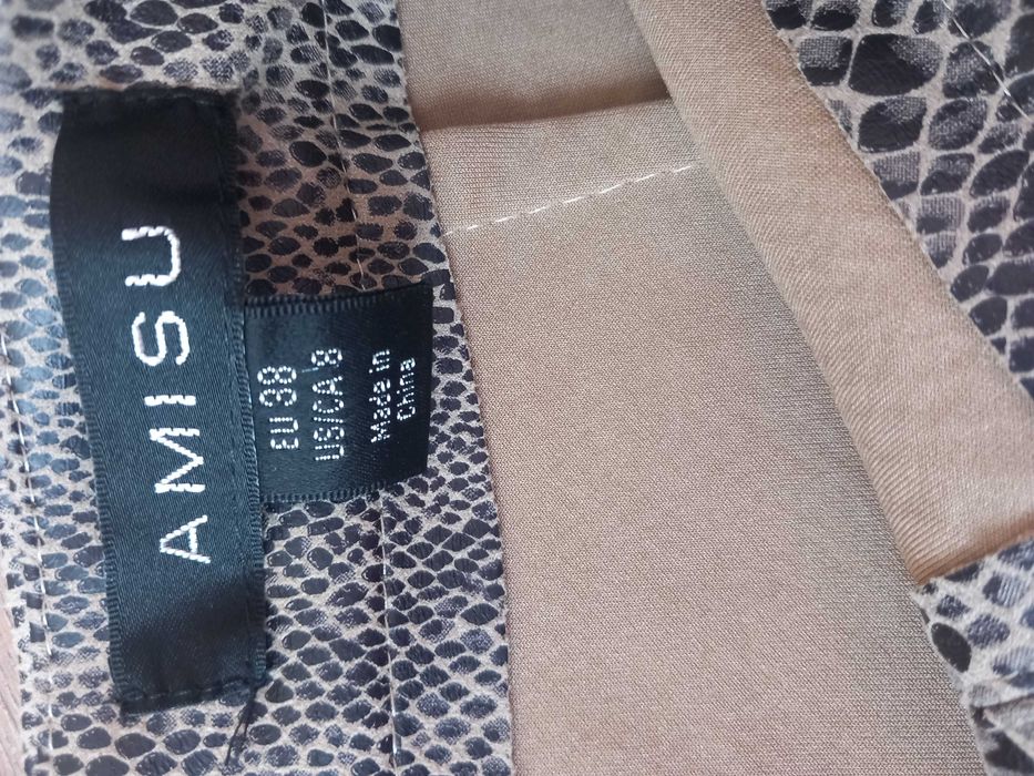 Пола змийски принт с чанта