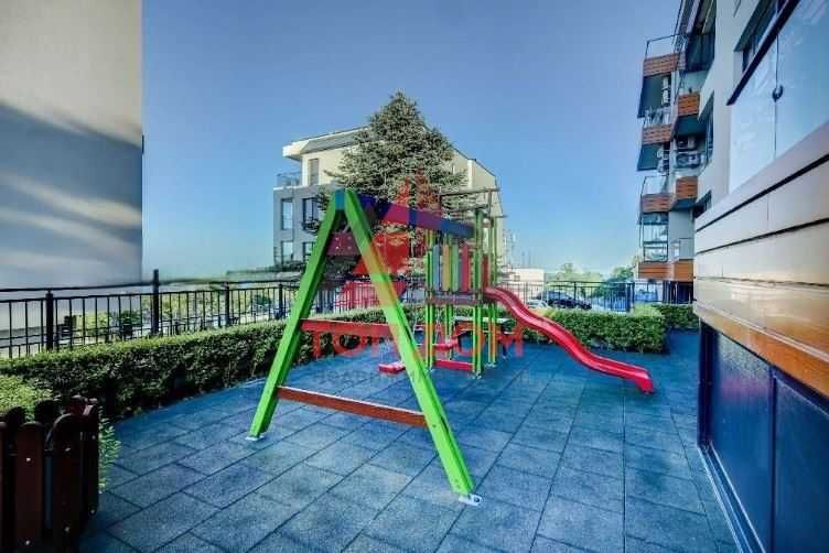 Дава се под наем Тристаен апартамент в Варна, Галата - 150 кв.м за 2500 € - Снимка #12