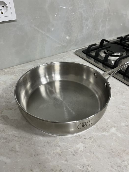 Продам набор кастрюль Gipfel