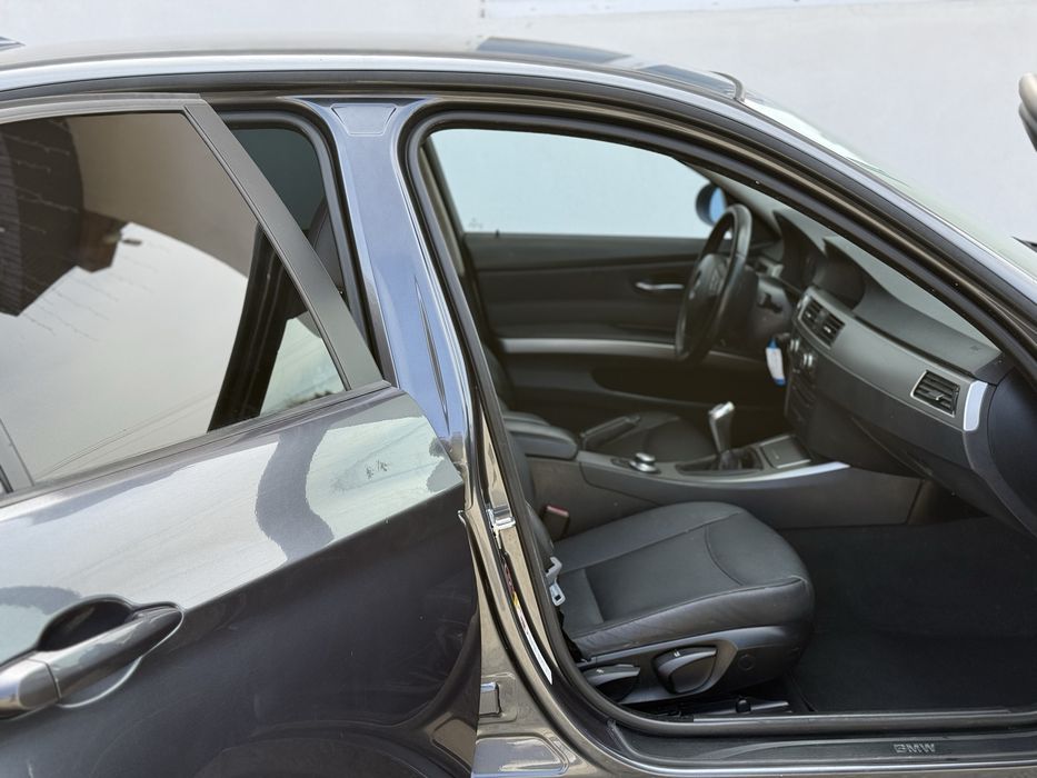 BMW Seria 320d 163 CP 11/2008 E90 SE POATE IN RATE
