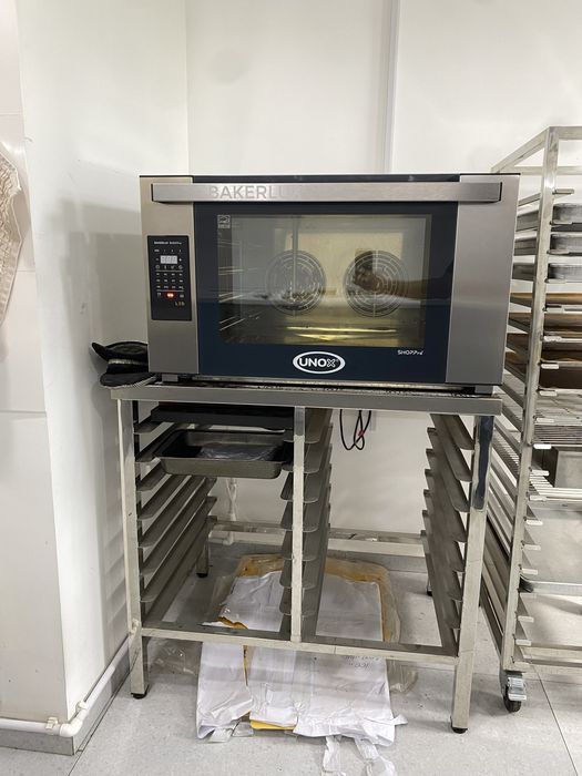 Конвекционная печь UNOX BAKERLUX