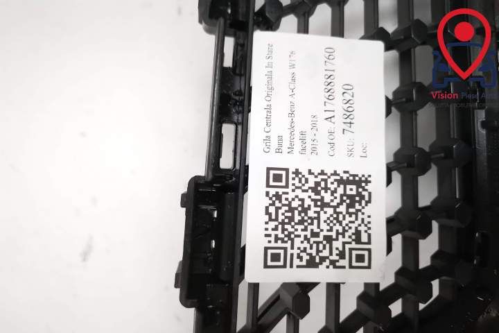 Оригинална централна решетка Mercedes-Benz А-Клас / Mercedes-Benz A-Cl