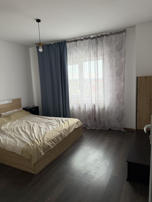 Inchiriez apartament cu 2 camere