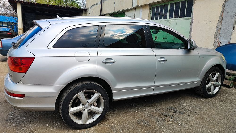 На части Audi Q7 3.0tdi
