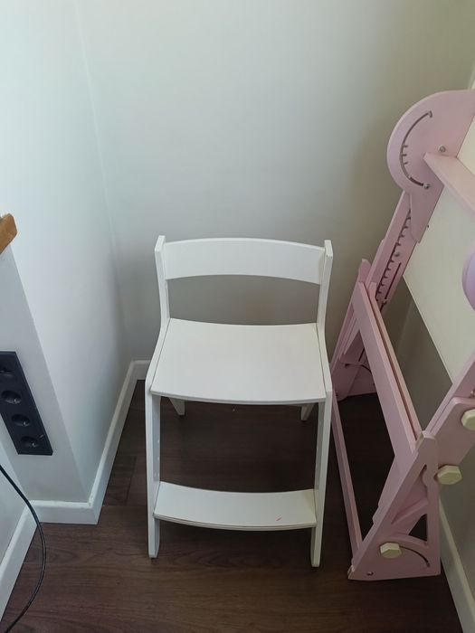 Продам растущий стол и стул