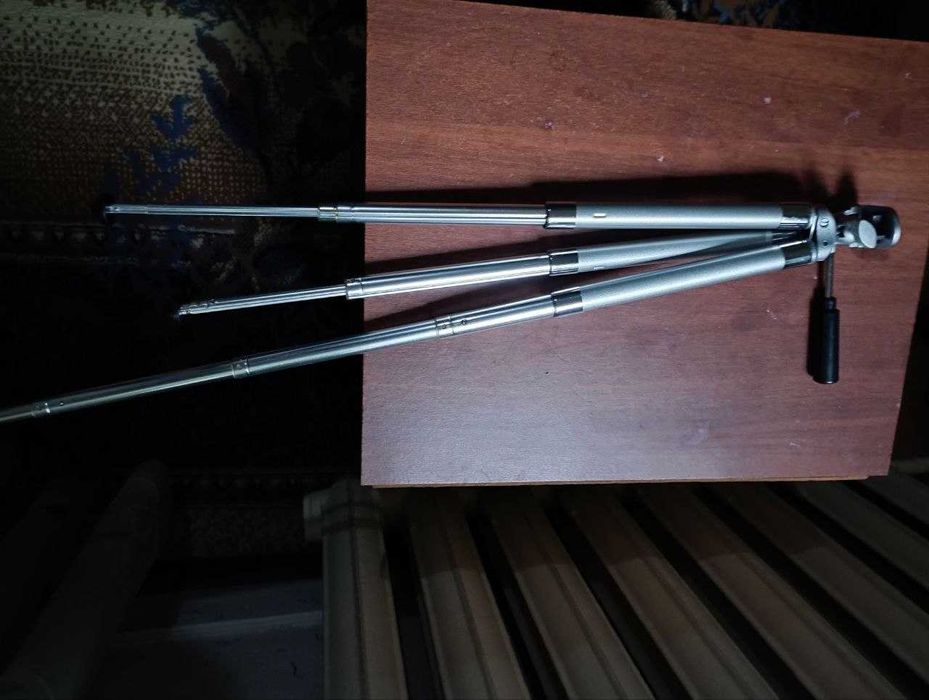 Штатив для фотоаппарата