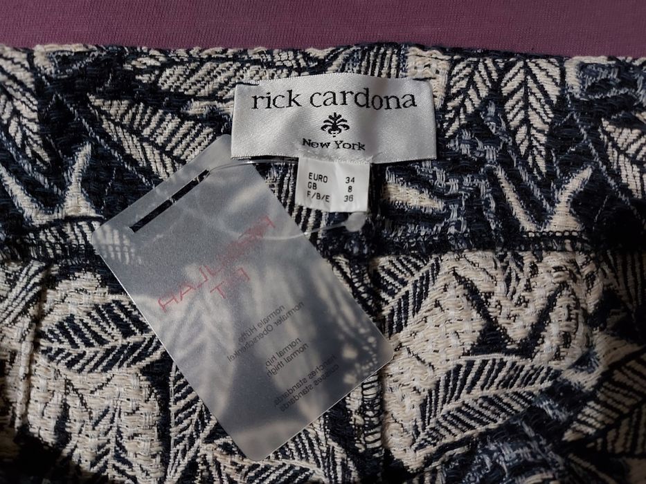 Къси, дебели панталонки