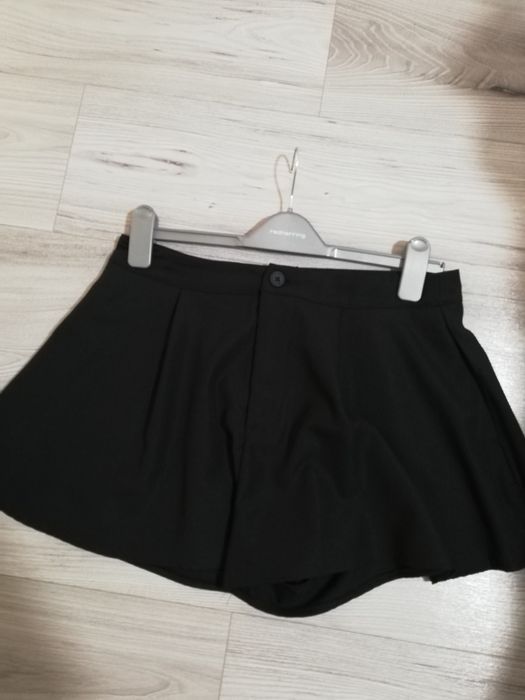 Pantaloni scuri femei