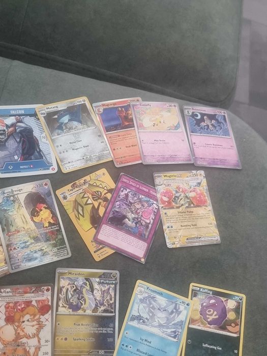 Рядки Pokemon карти. Проверени от hobby games