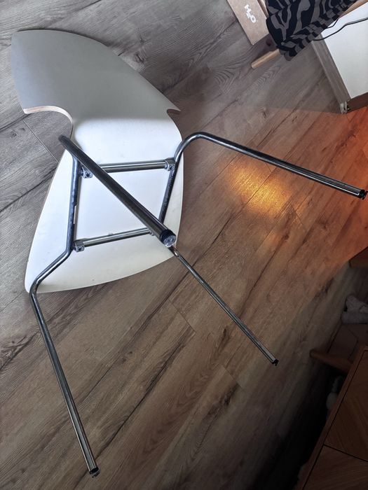 4 scaune IKEA VILMAR – albe, în stare bună