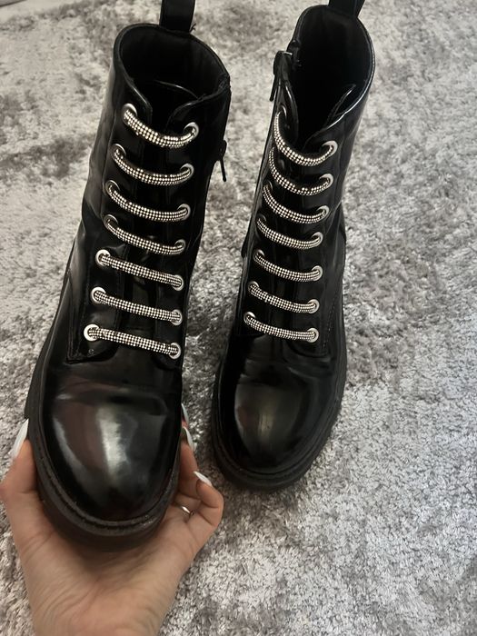 Cizme din piele lăcuită Graceland