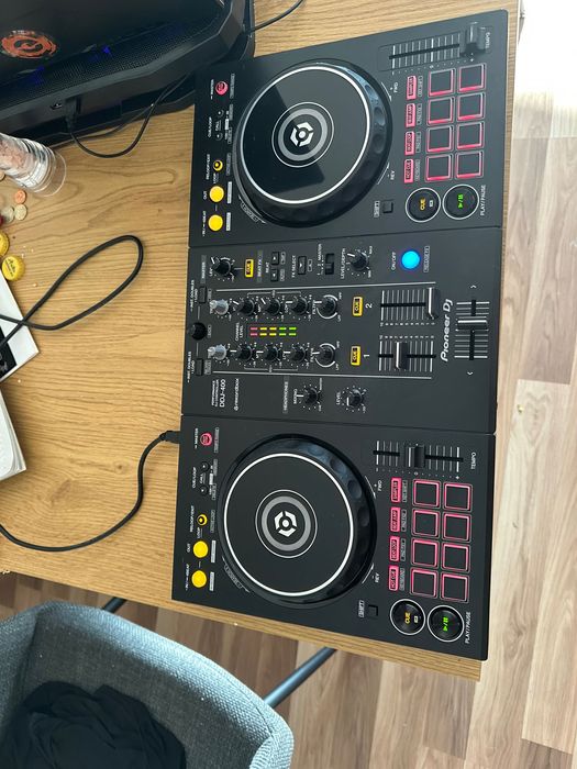 DJ контролер Pioneer DJ DDJ-400 – много запазен