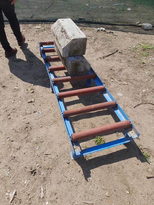 Masa cu role pentru transporta colete diverse materiale profile pvc