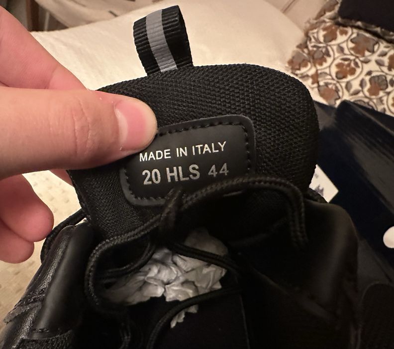 Dior B22 - 44 Neutilizati