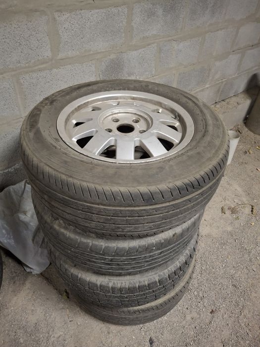 Продам летние резины с дисками ауди