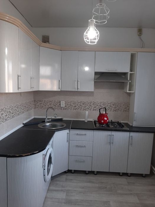 продам 2 комнатную квартиру!!!