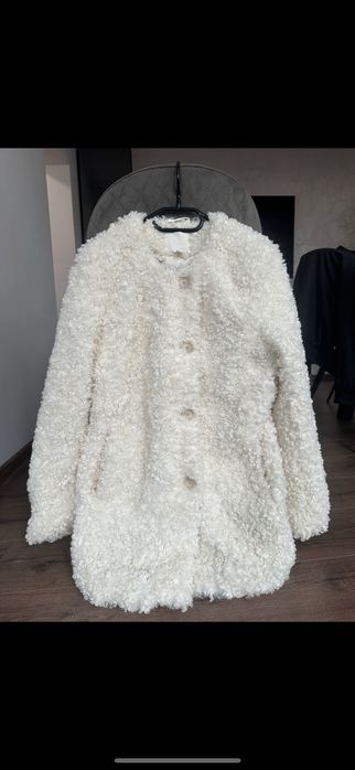 Разкошно бяло палто H&M