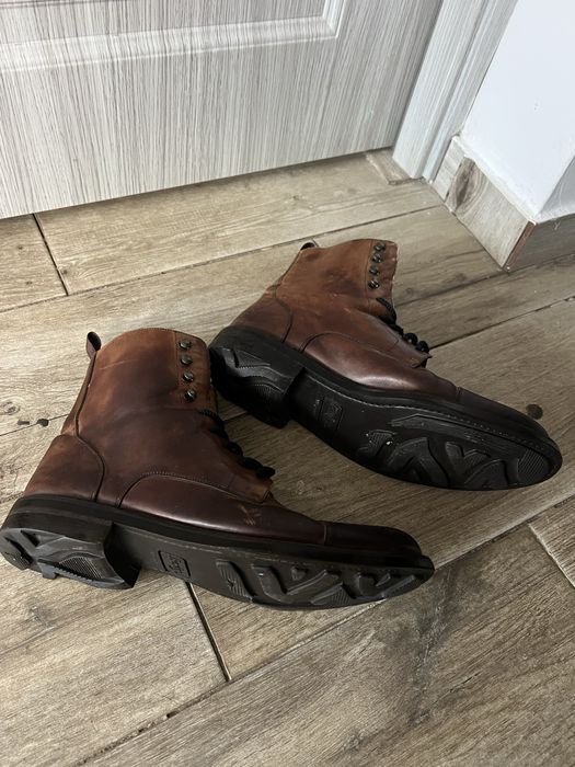 Vand ghete din piele ,maro.