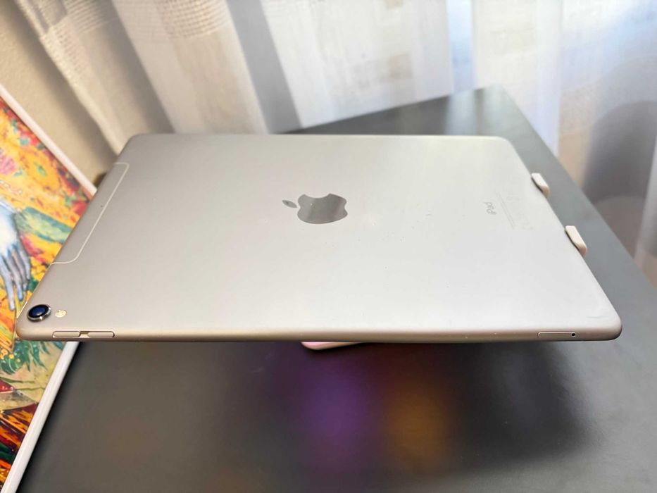 Apple iPad Pro 1gen A1709 10.5' 64GB WiFi + Cellular / Gray