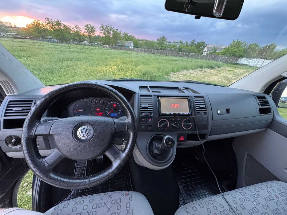 Vw t5 transporter