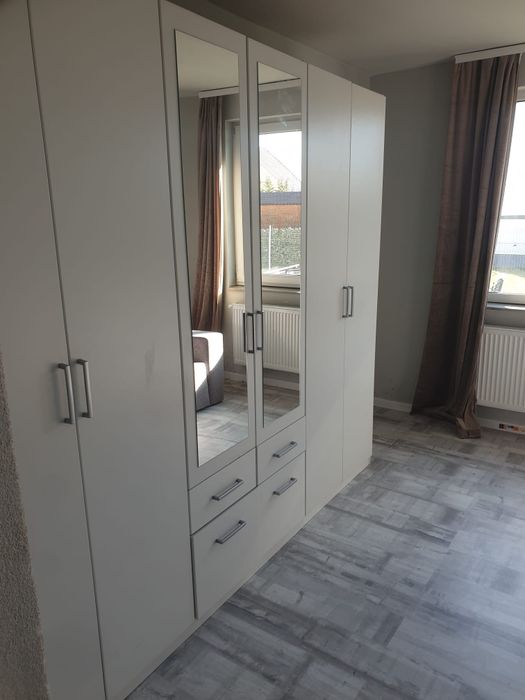 Inchiriez apt 3 cam, 80 MP cu gradina si 2 parcari
