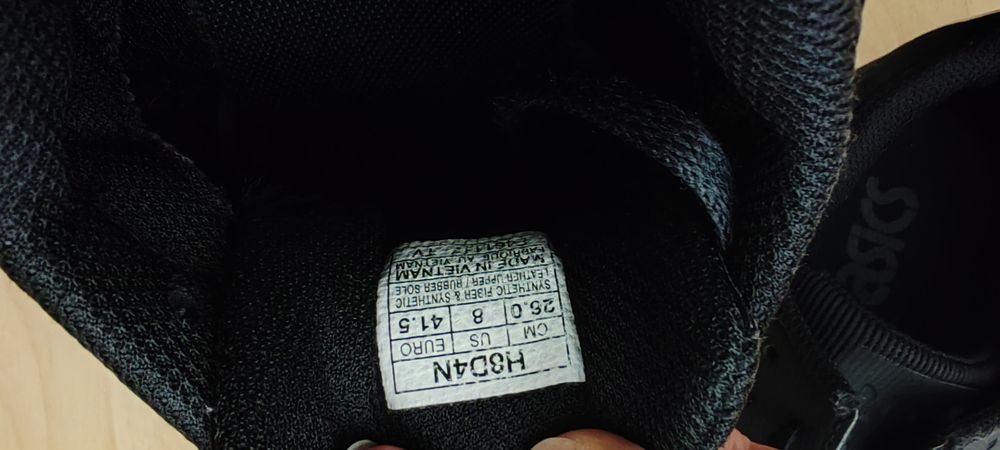 Adidași Asics Gel-Lyte III "Triple Black" mărimea 41.5 (26 cm) - Ca noi